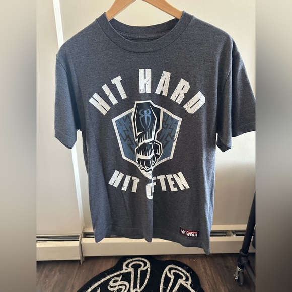 Roman Reigns WWE SHIRT - Picture 1 of 3